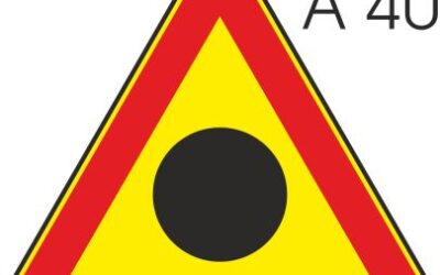 Знак с точка в триъгълник: какво означава и защо е важен за шофьорите